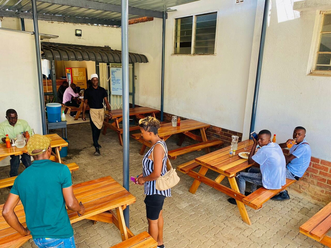 Muzari Restaurant主图