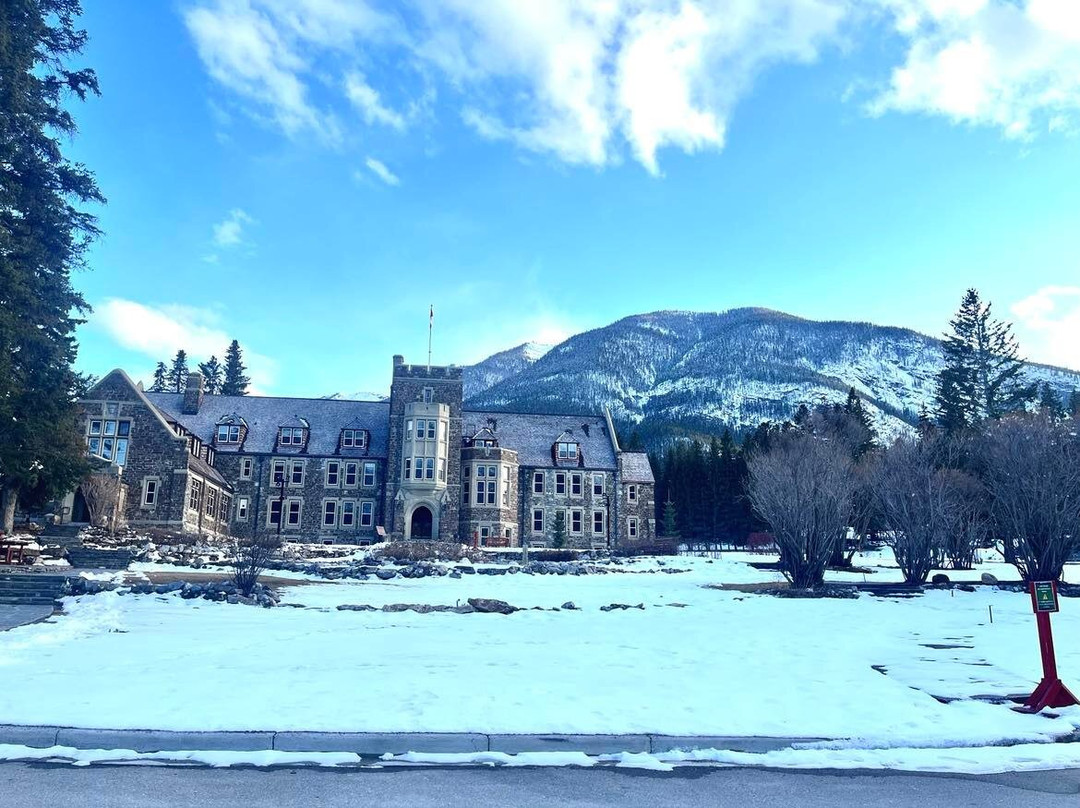 Parks Administration Building-班夫必去景点