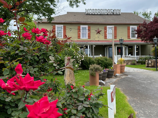 Woodbridge Inn & Tavern hotel主图