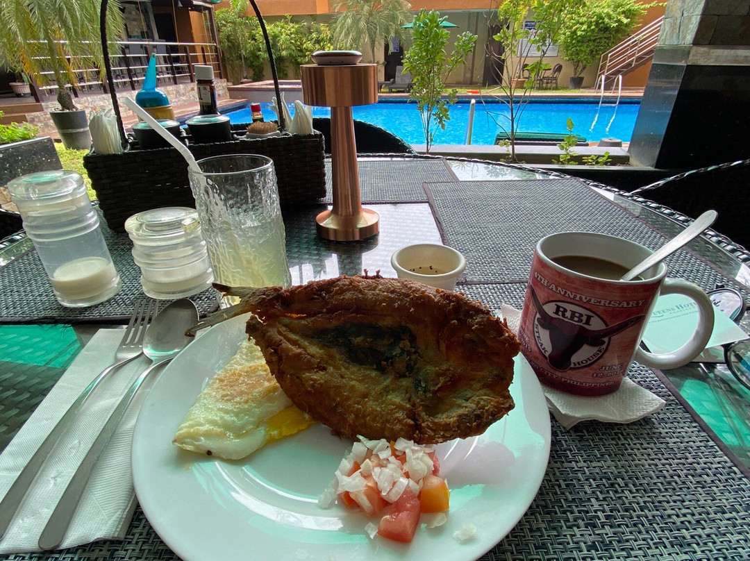 安吉利斯皇后酒店主图