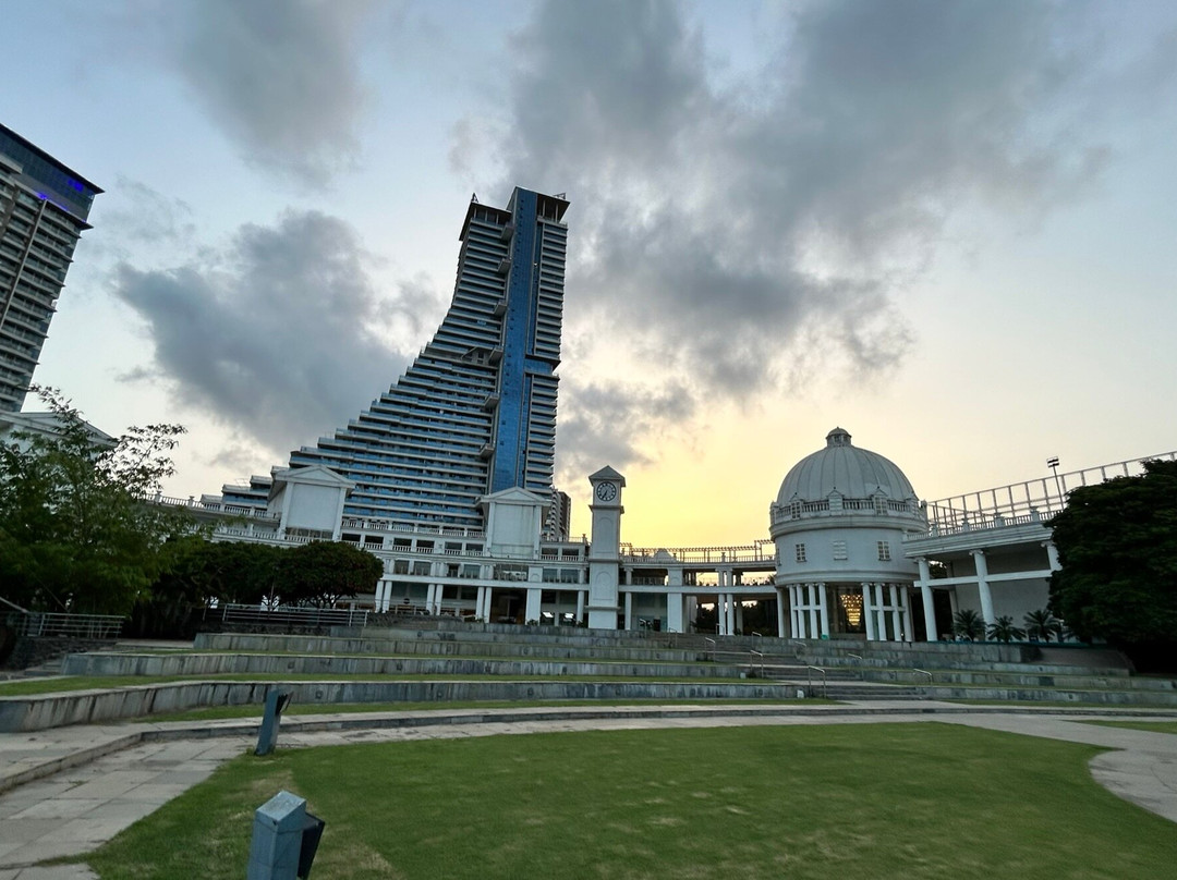 Amanora the Fern Hotels and Club主图