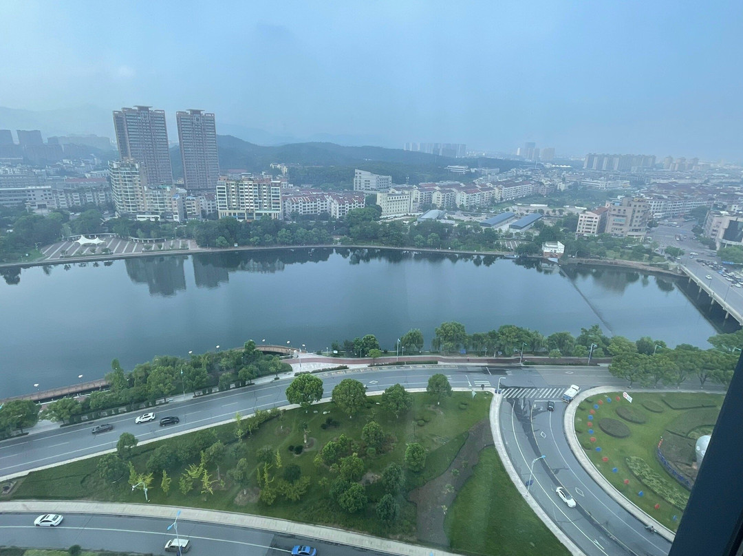 康廷大酒店主图