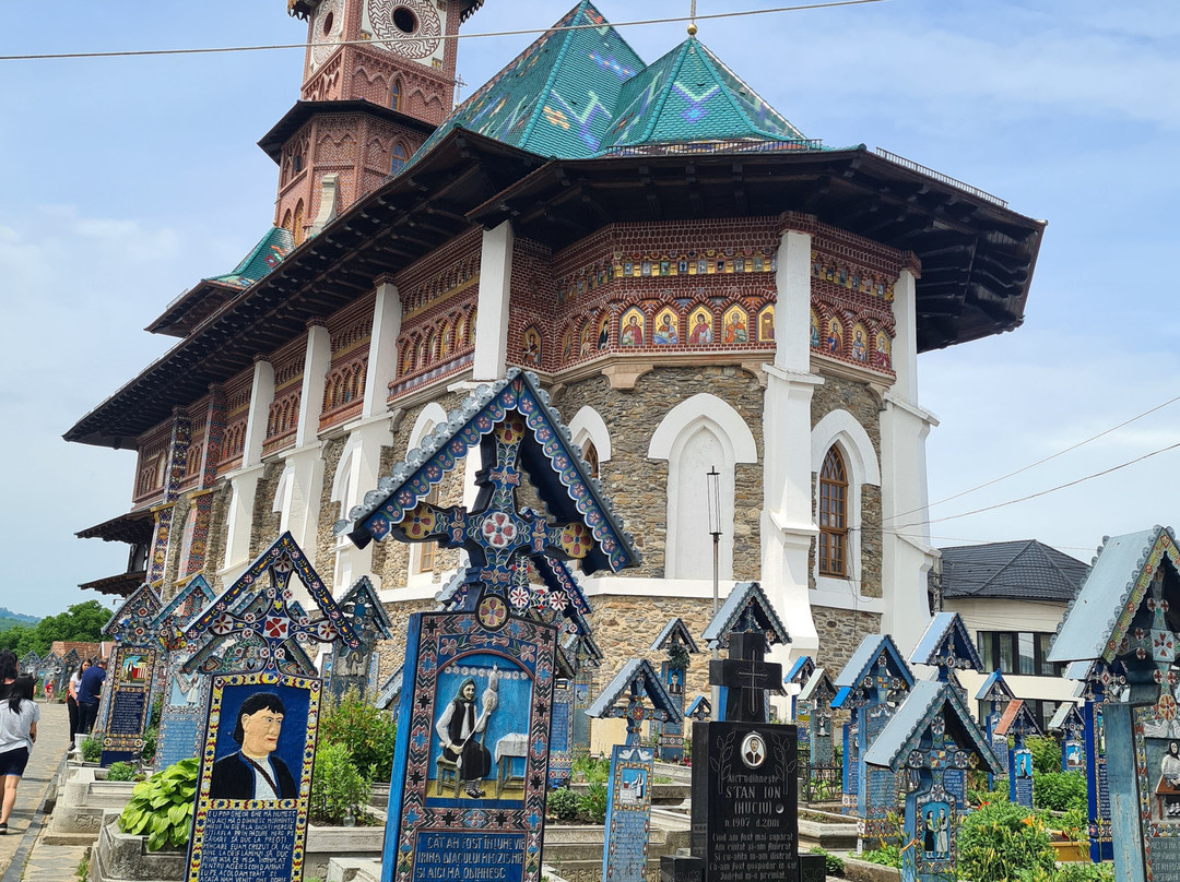 Cimitirul Vesel景点图片