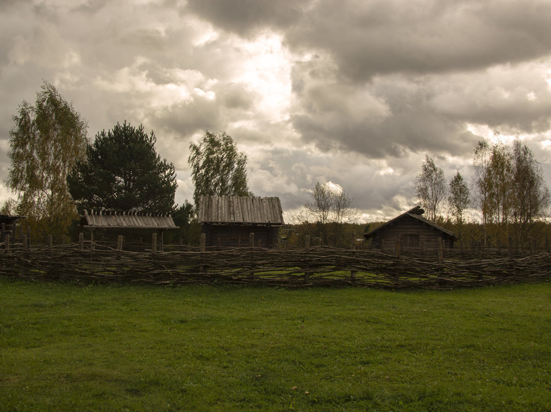 Slavic Village of the 10th Century Lyubytino景点图片