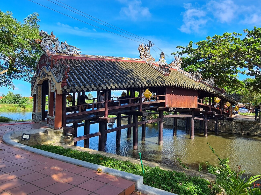 Local Motorbike Tours-顺化必去景点