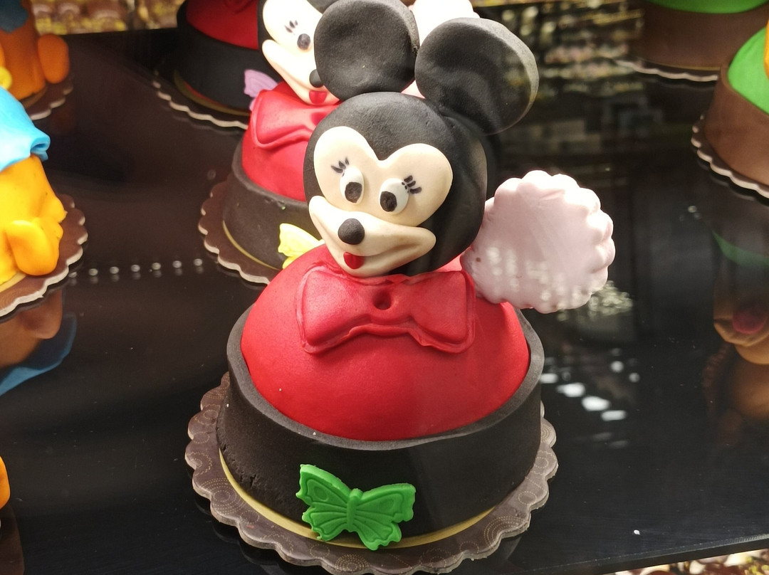 Ekor Elegance Hotel主图