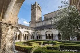 Cloitre Notre Dame De Nazareth景点图片