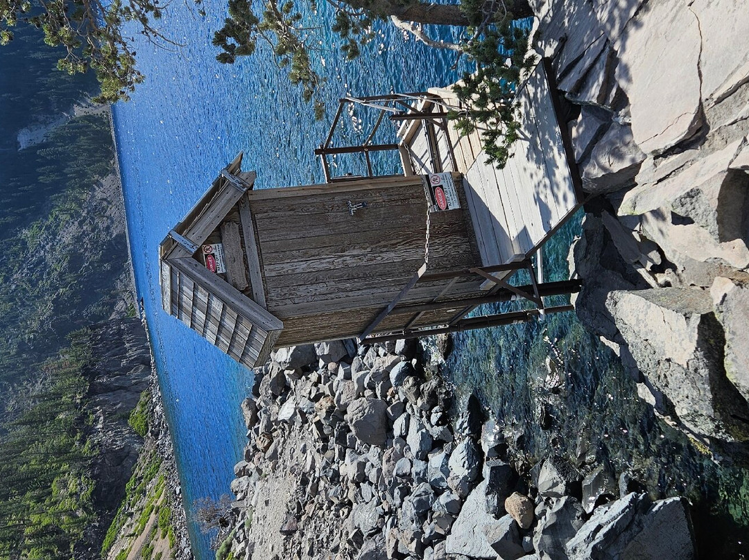 Cleetwood Cove Trail景点图片