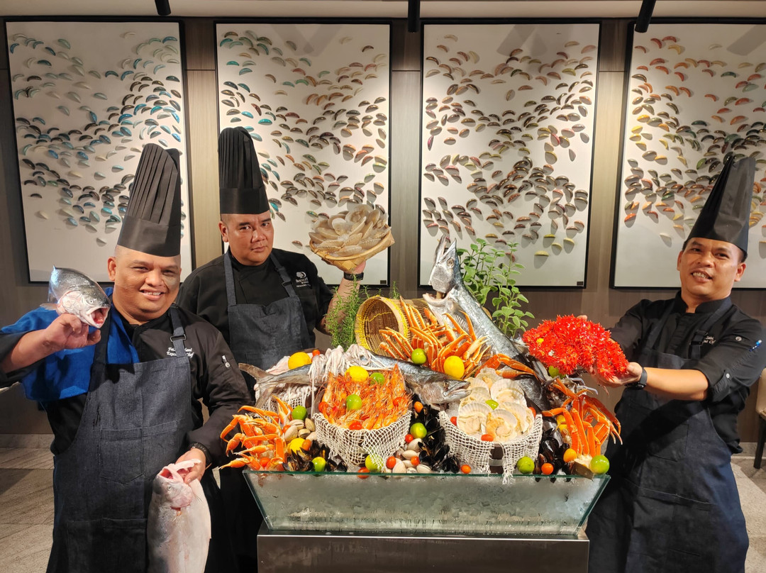 Makan Kitchen at DoubleTree by Hilton Putrajaya Lakeside