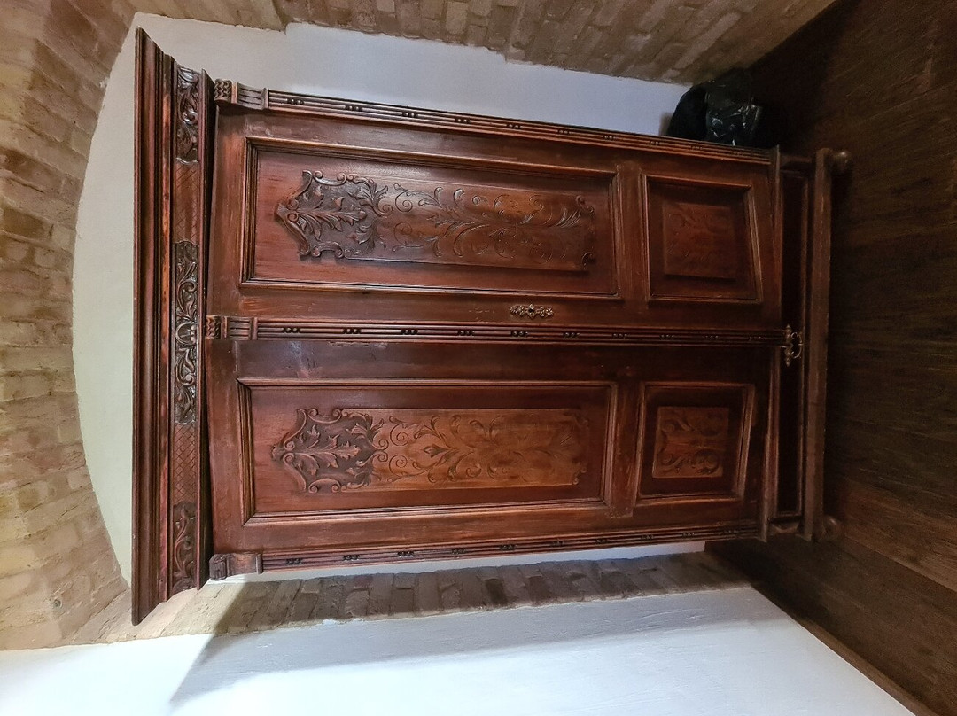 Halasi Pince Panzio主图