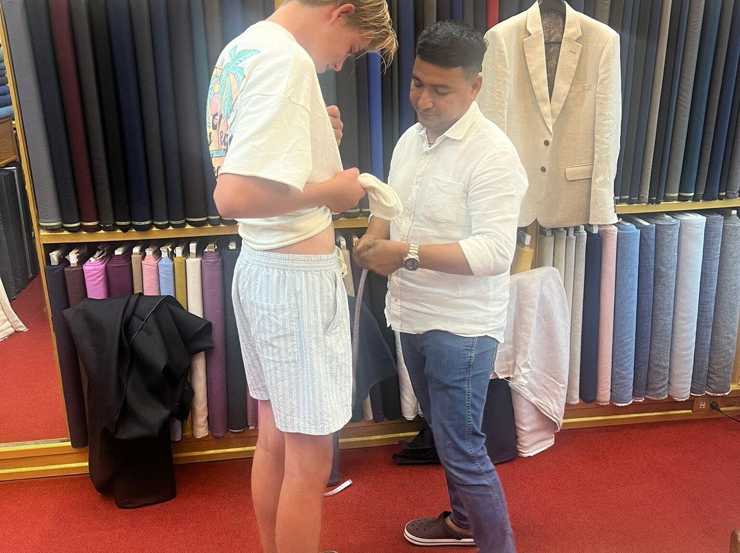 Royal King International Suits-查汶海滩必去景点