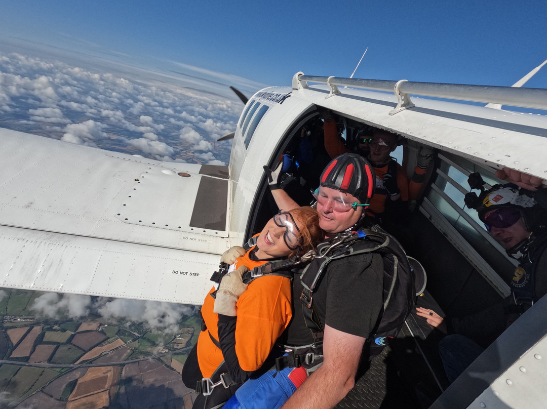Skydive Hinton景点图片