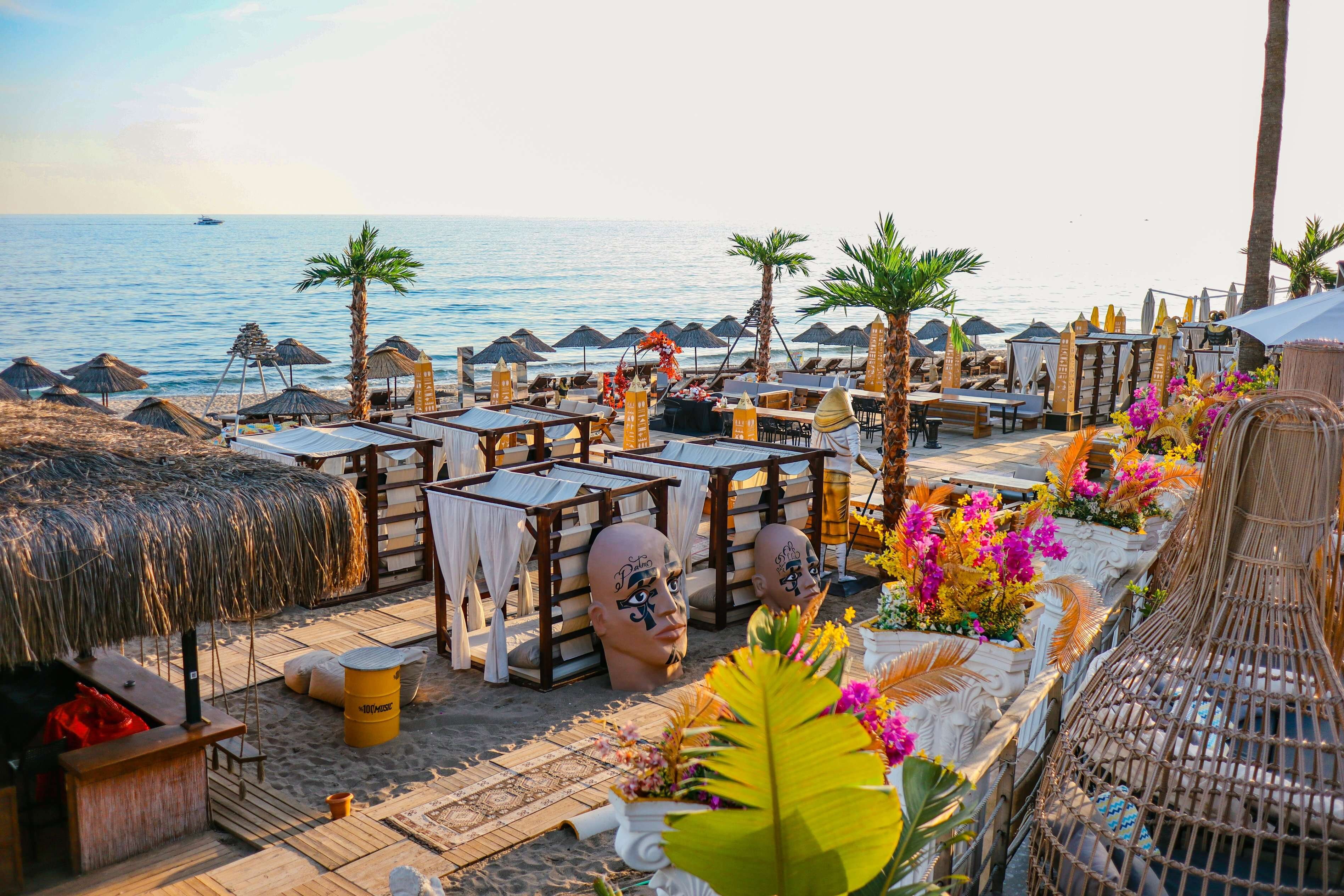 İllusion Beach Club Hotel-泳池