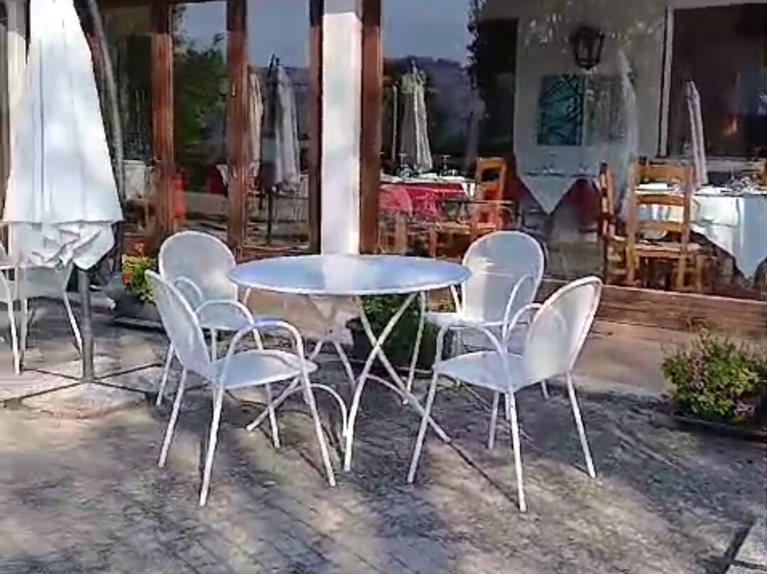 伊卡朗基餐厅乡村酒店主图