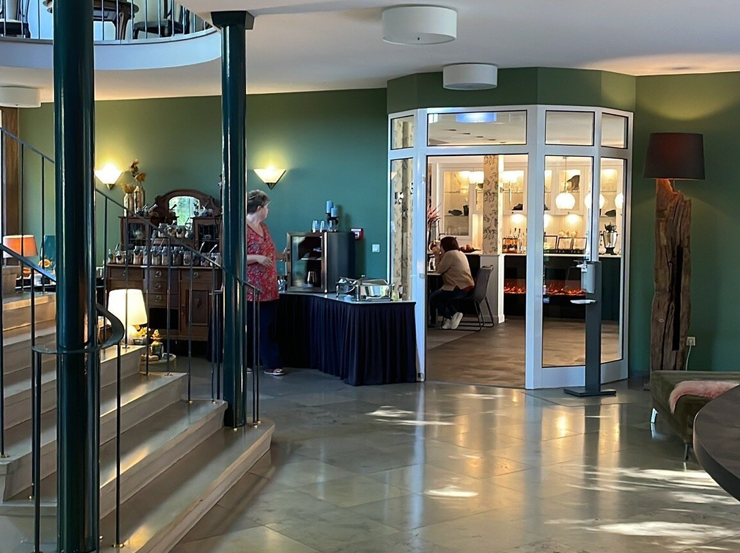 克洛城堡公园酒店主图