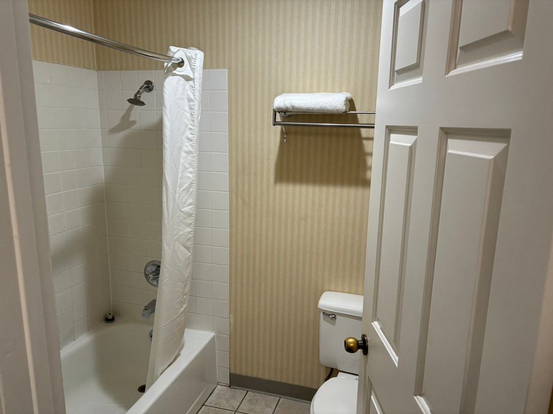 Rogue Regency Inn & Suites主图