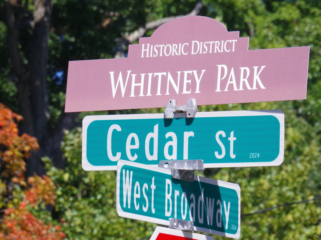 Whitney Park Historic District景点图片