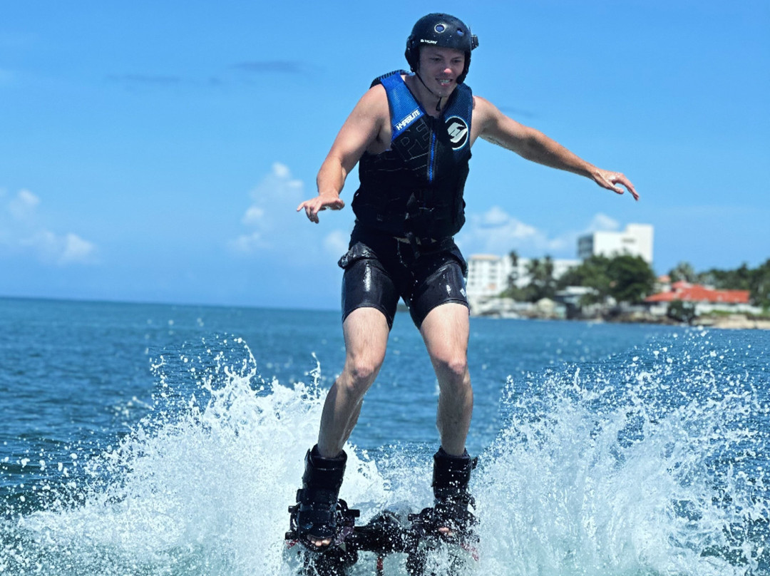 Rincon Waves Hydroflights-吕康必去景点