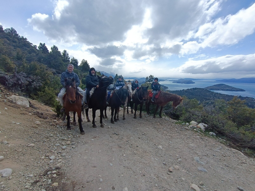 Cabalgatas Huara (Horse Ride Huara)-圣卡洛斯-德巴里洛切必去景点