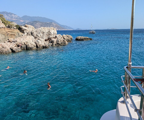 Falcon Boat Trip-卡尔坎必去景点