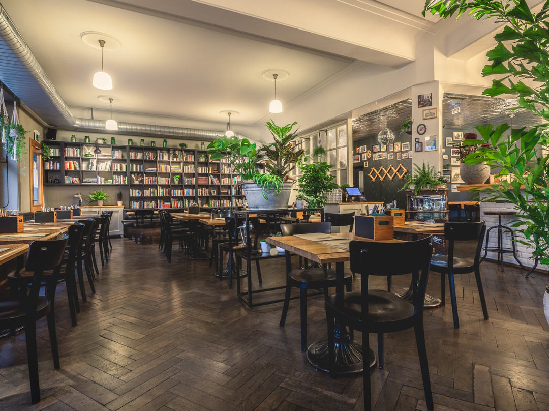 Mr. Bird's Oasis Restaurant