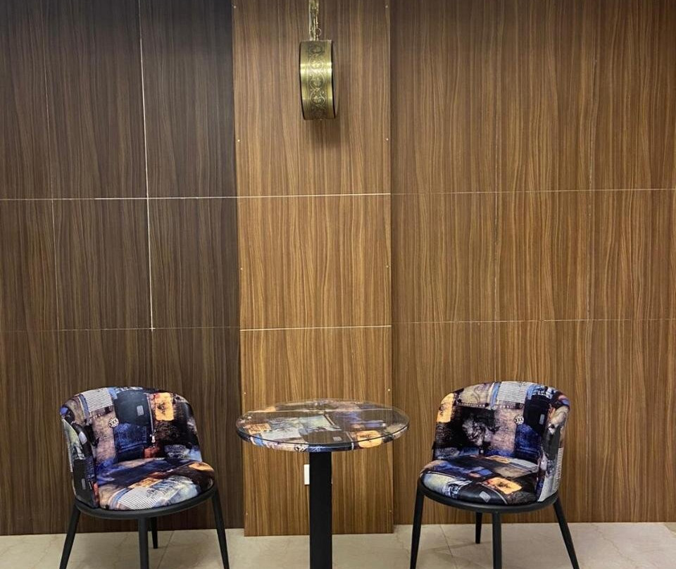Le Shiv Executive Suite