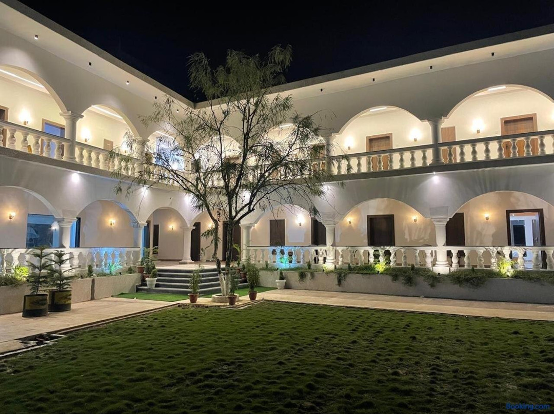 The Ashoka Hotels & Resorts, Panna