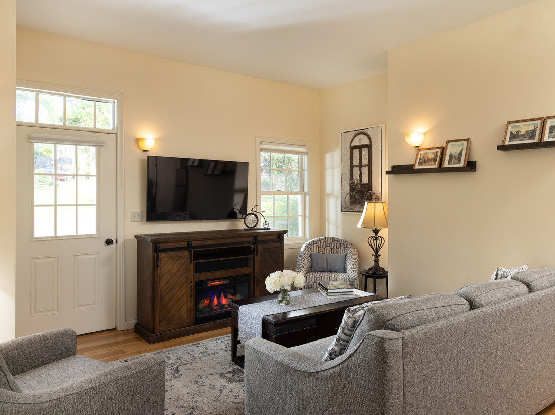 Devonfield Inn主图