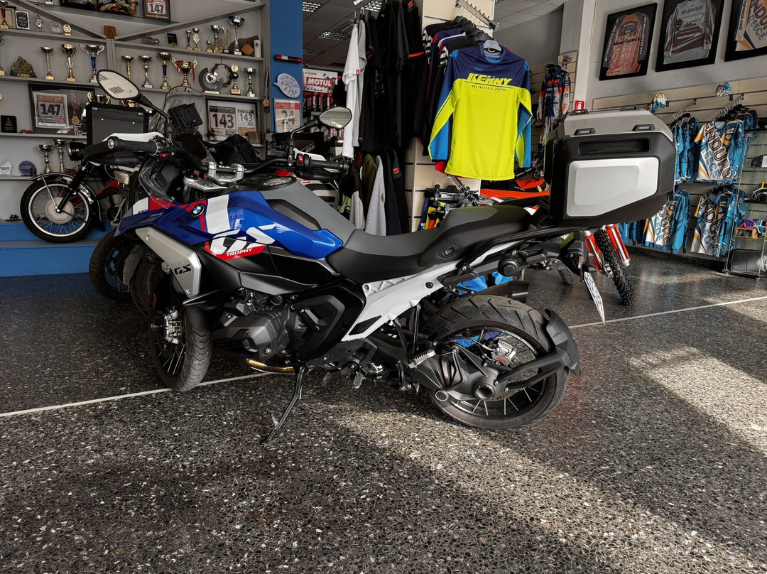 Adventure Greece Tours-拉斐那必去景点