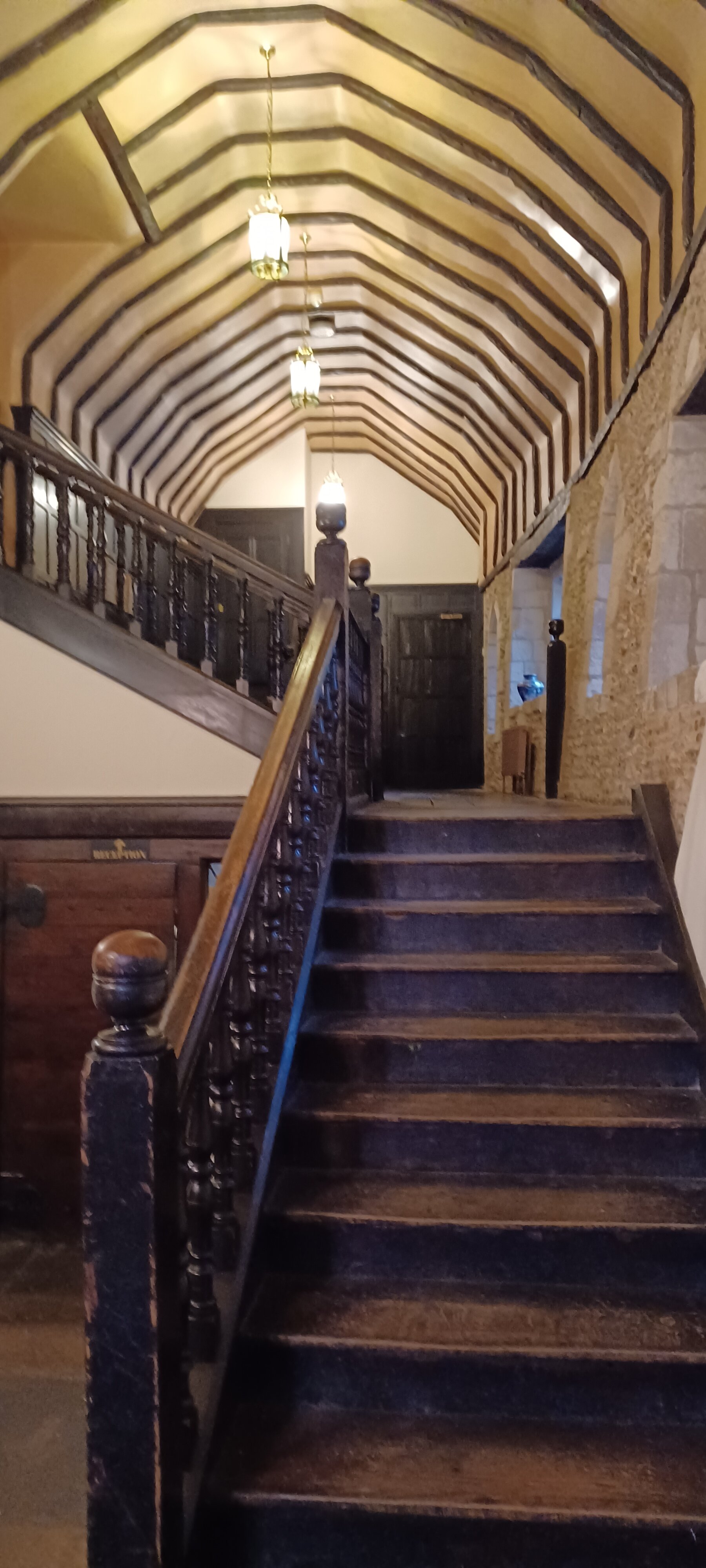 Hitchin Priory-官方