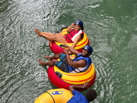 Easy Vibes Exclusive Tours & Transfers-蒙特戈贝必去景点