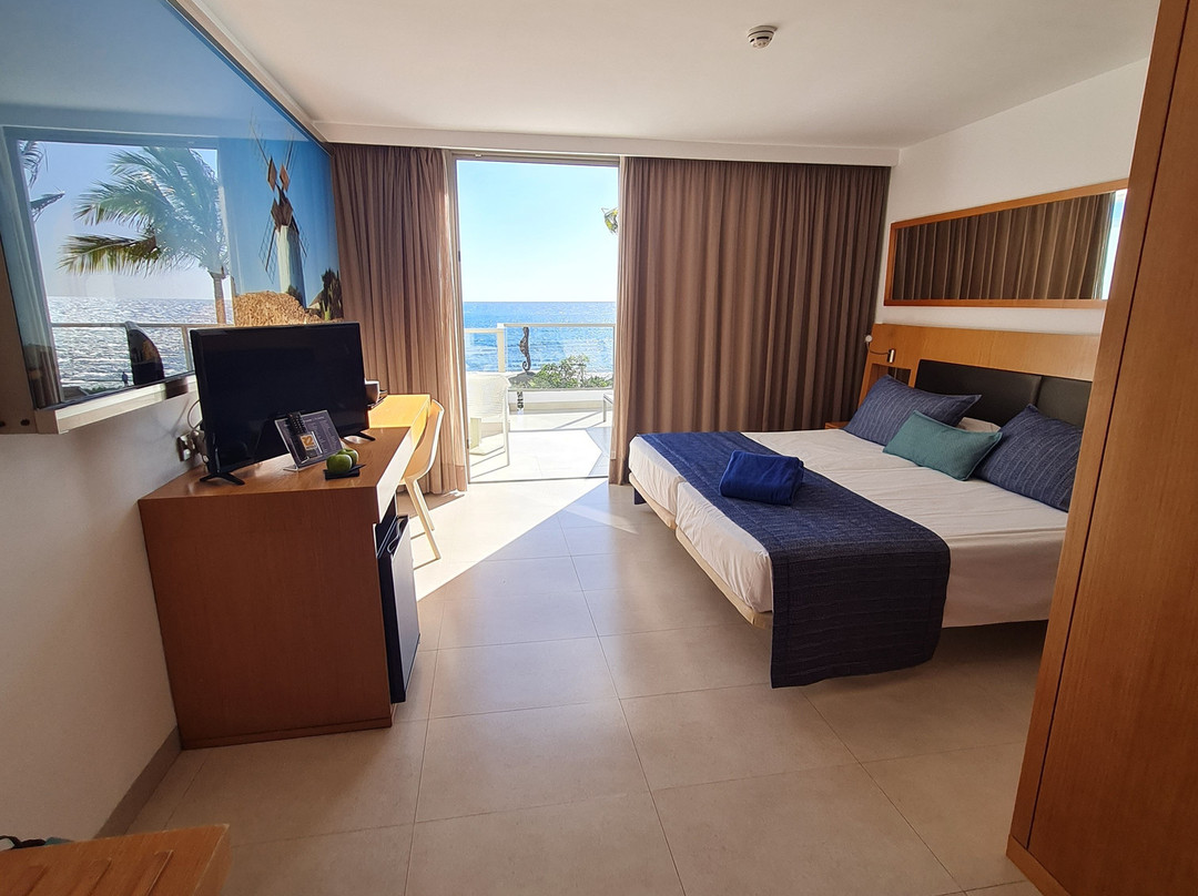R2 Bahia Playa Design Hotel & Spa主图