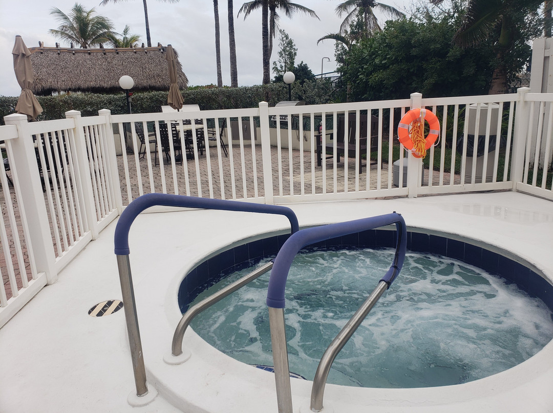 La Costa Beach Club Resort主图