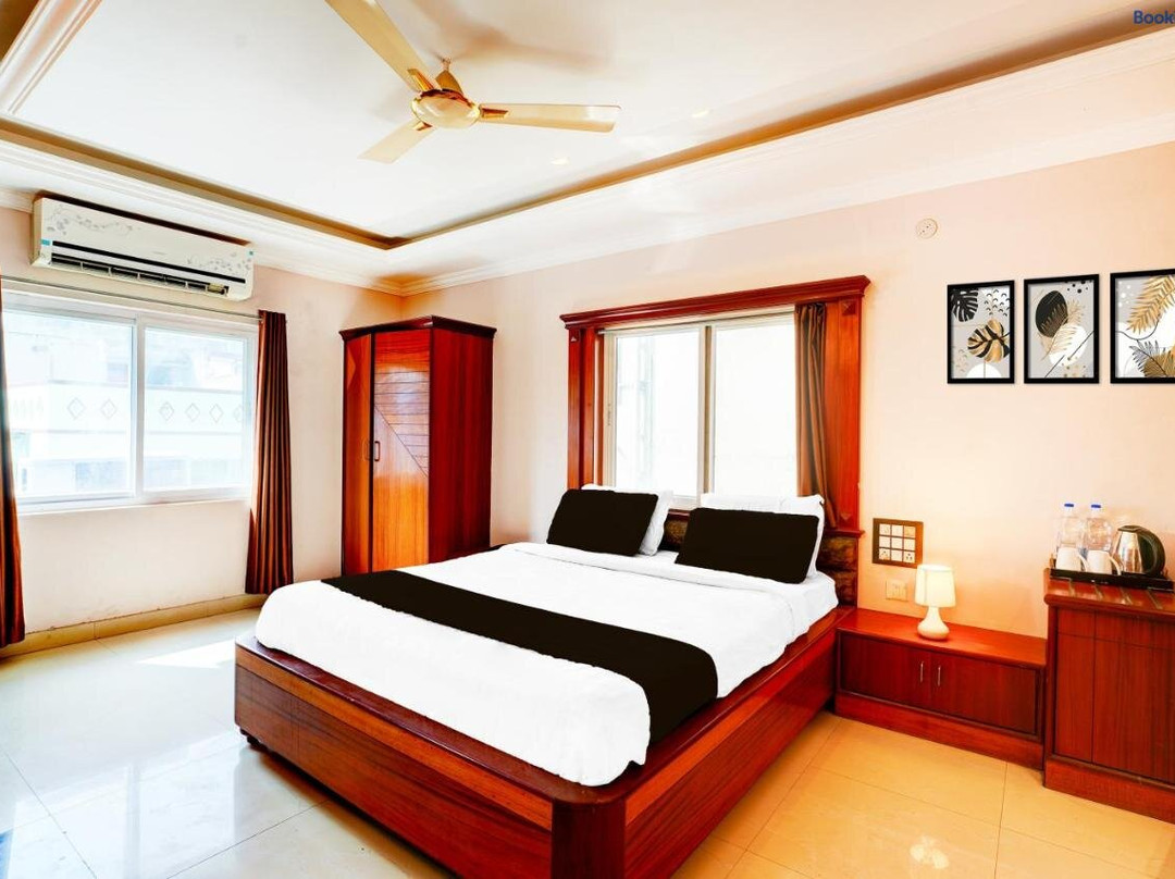 Collection O Anantapur Railway Station