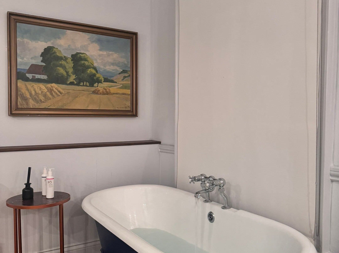 The Bower House, Restaurant & Rooms主图