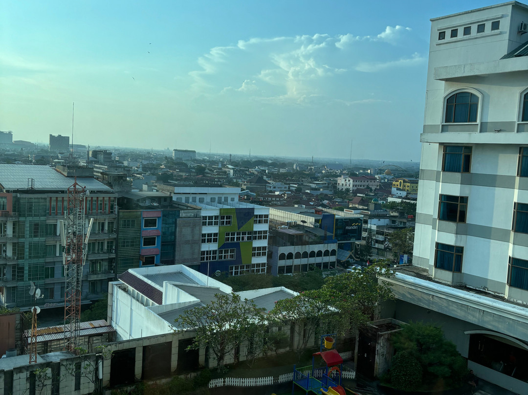 北干巴鲁加特拉大酒店主图