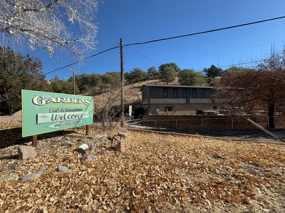 Mile High Ranch主图