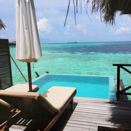 芙花芬岛PER AQUUM度假酒店主图