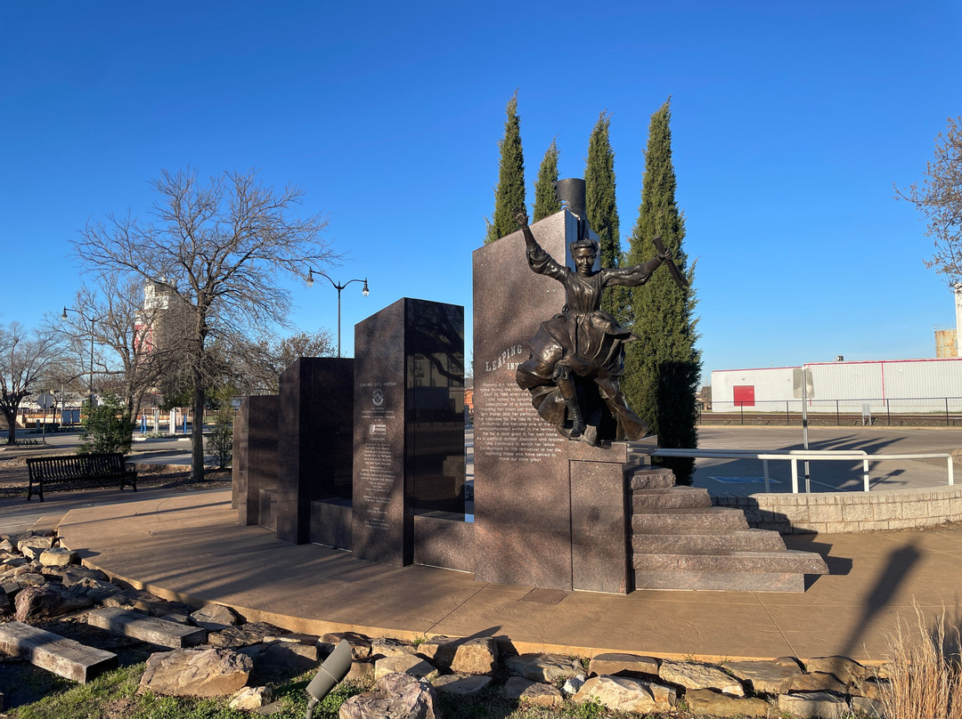 Leaping into History Kentucky Daisey-埃德蒙必去景点