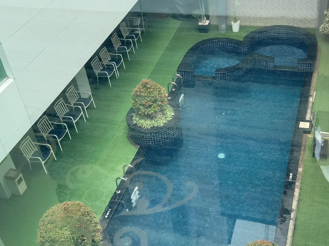 肯达里广场旅店主图