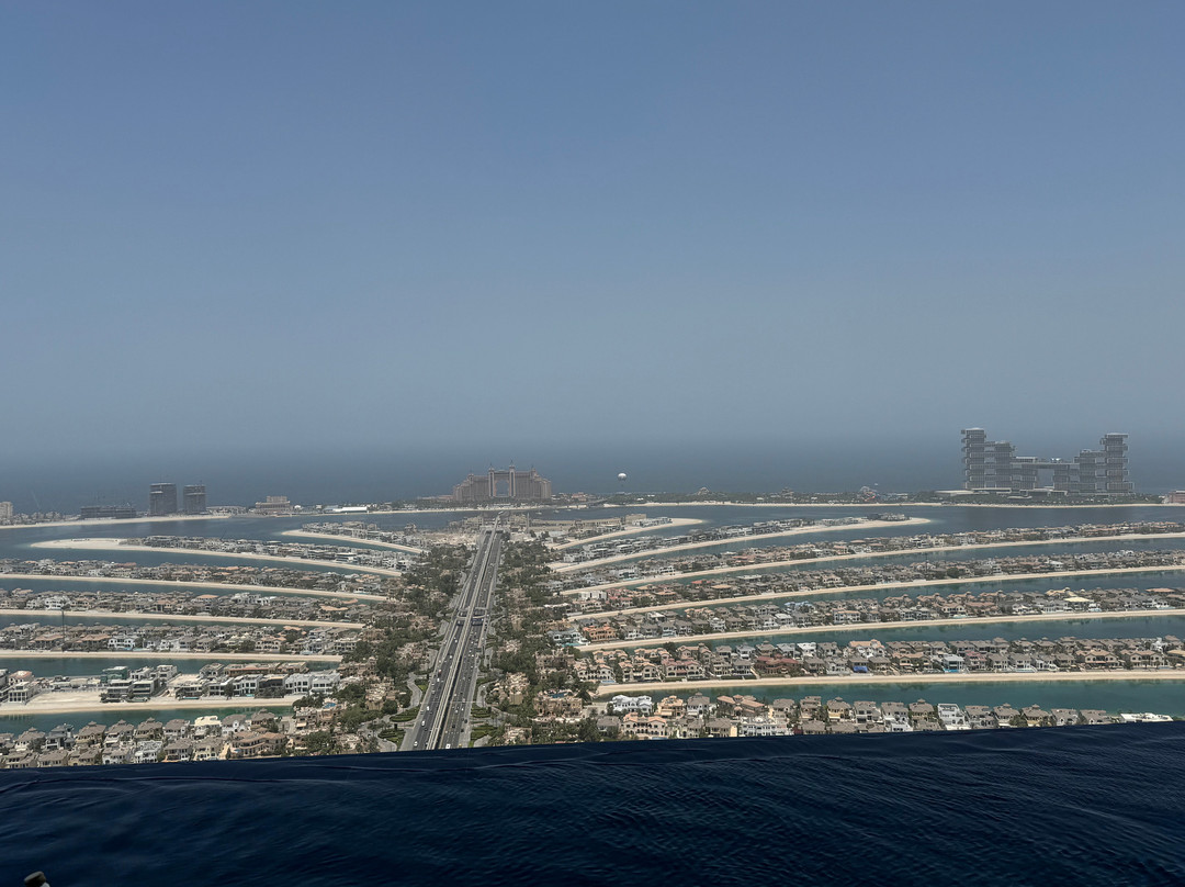 AURA SKYPOOL景点图片