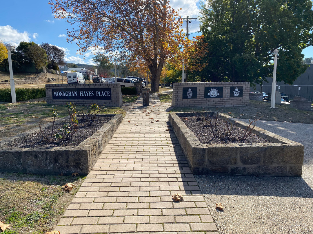 The Cooma Cenotaph-Cooma必去景点