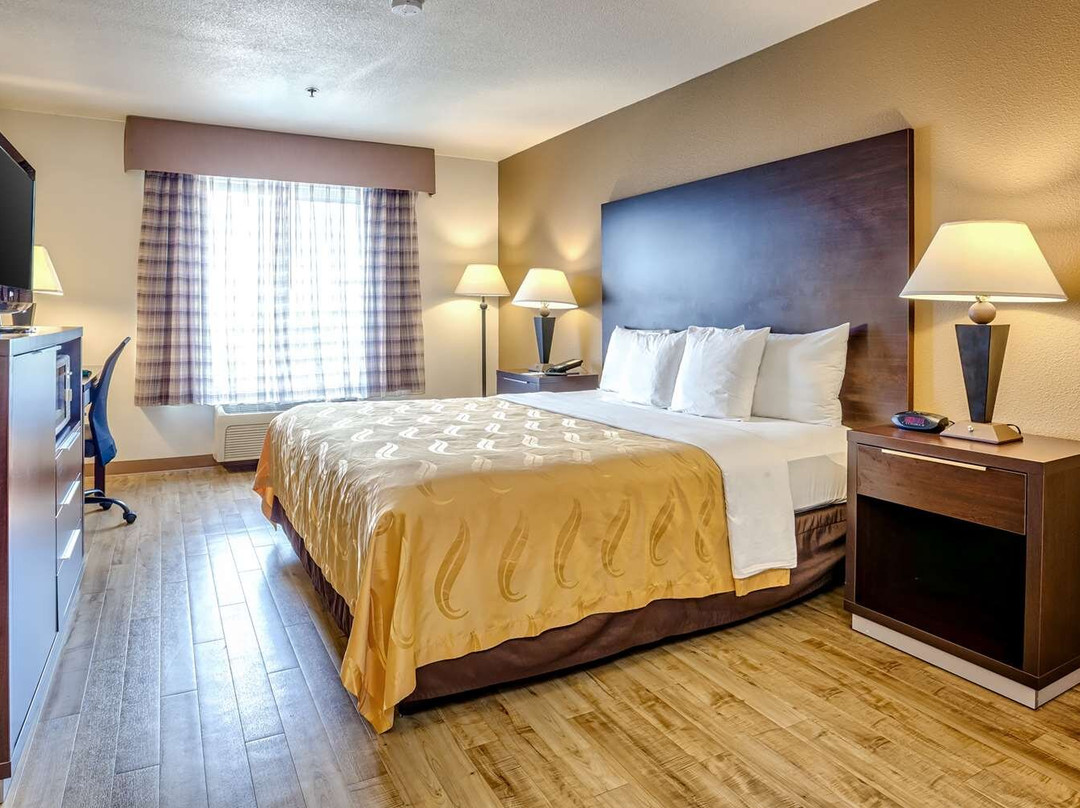 Quality Inn near Six Flags Discovery Kingdom-Napa Valley主图