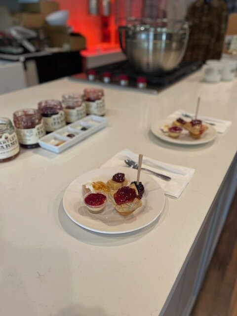 Jam Tasting At Hartley Farms景点图片