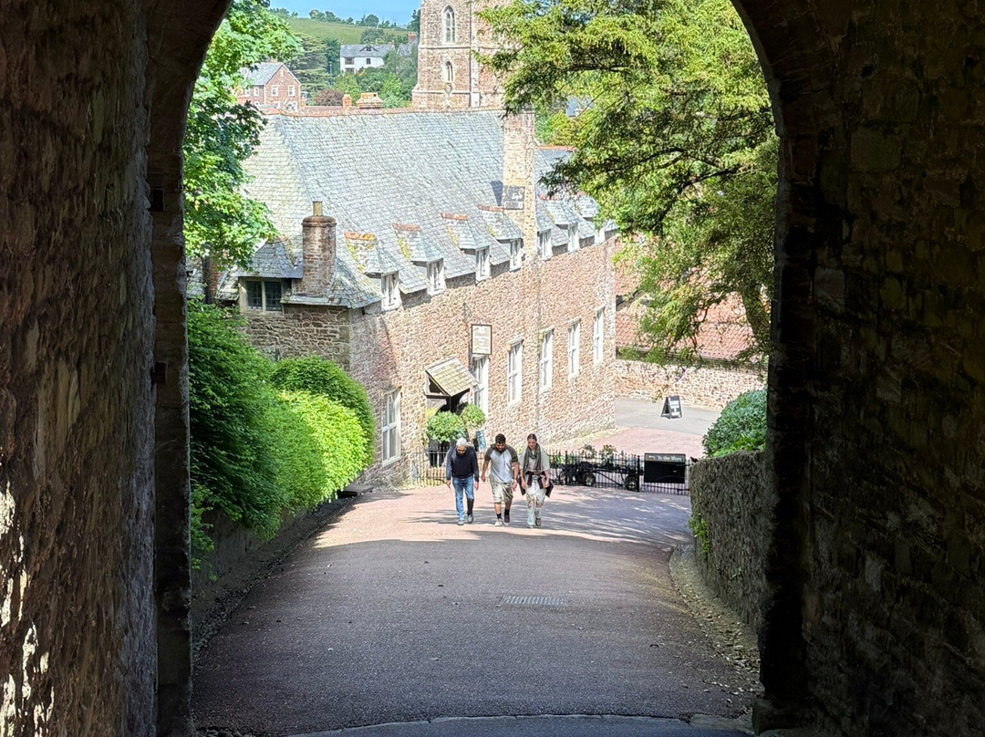 Dunster Castle景点图片