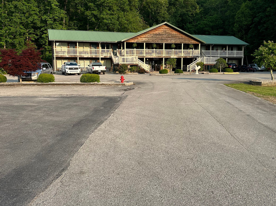 Little Sandy Lodge主图