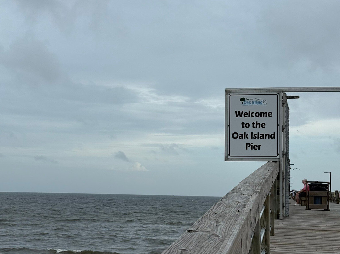 Oak Island Beach景点图片