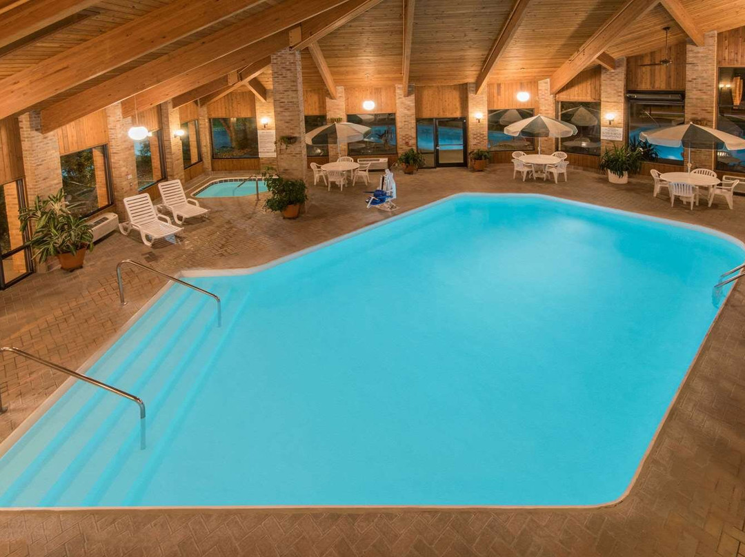 Days Inn by Wyndham Wooster