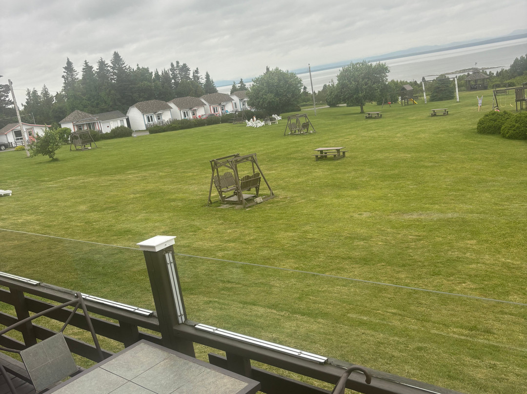 Motel Au Fleuve D'Argent Et Chalets主图