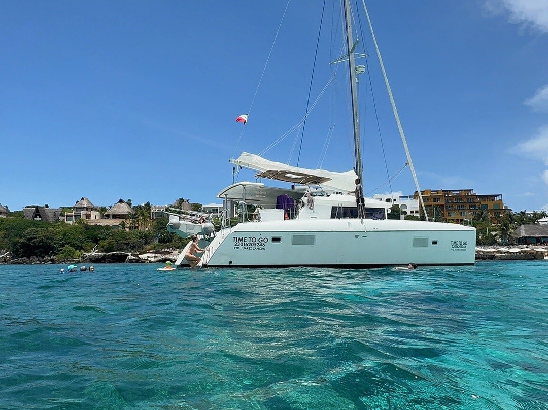 Time To Go Catamaran - Playa Mujeres-坎昆必去景点